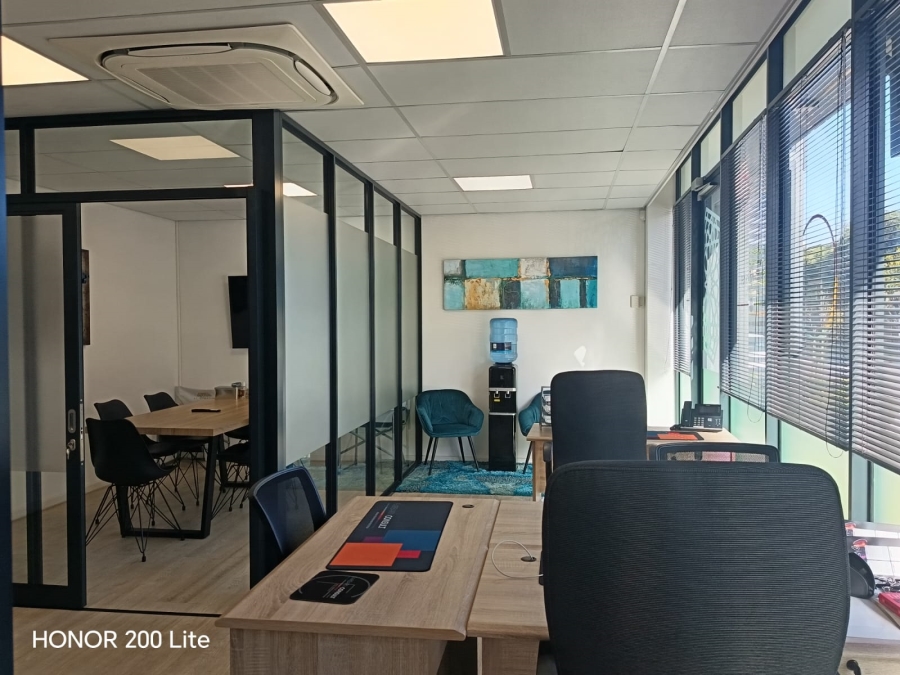 To Let Commercial Property for Rent in Pinelands Western Cape